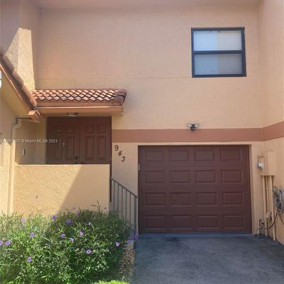 943 Sw 113 Th Ter, Pembroke Pines, FL 33025