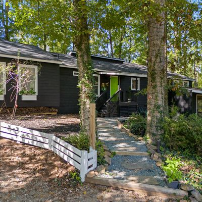 9601 Leslie Dr, Chapel Hill, NC 27516