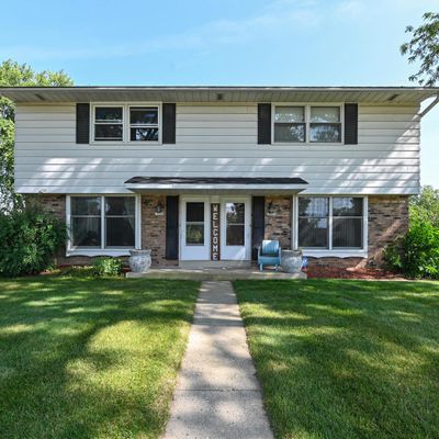 10522 W Parnell Avenue #10524, Hales Corners, WI 53130