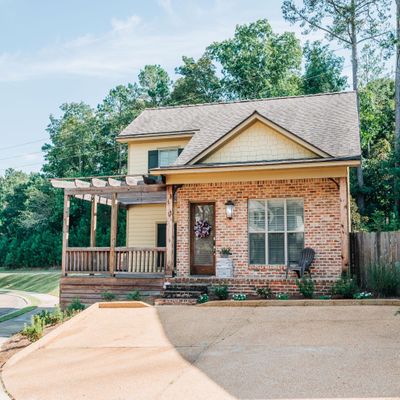 106 Cottage Ln, Starkville, MS 39759