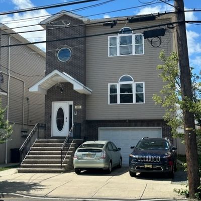 1078 E Grand St, Elizabeth, NJ 07201