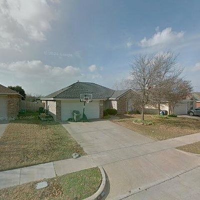 108 Adams Dr, Crowley, TX 76036