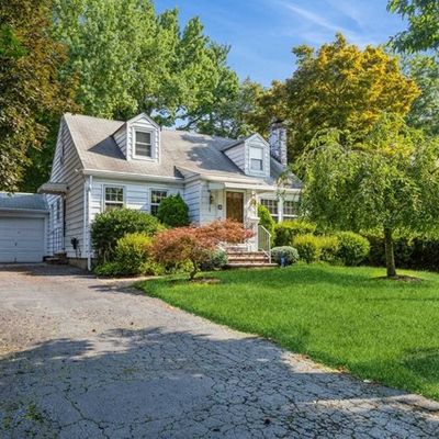 11 Day Ave, Tenafly, NJ 07670