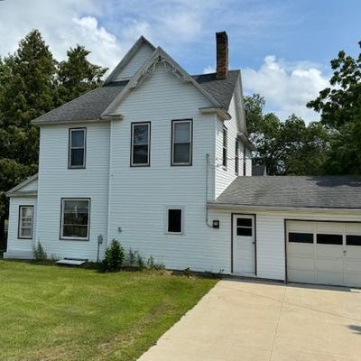 11 Se 2 Nd Ave, Verndale, MN 56481