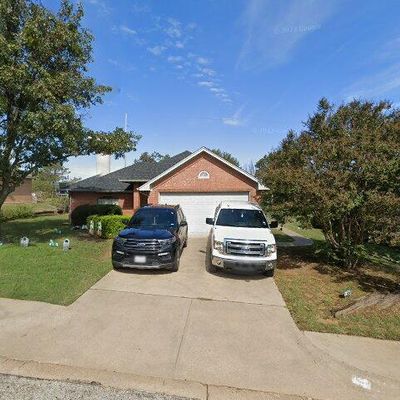 111 Paula Dr, Joshua, TX 76058