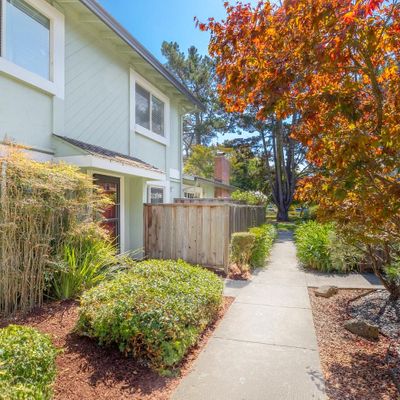 1121 Sutherland Ln 2, Capitola, CA 95010