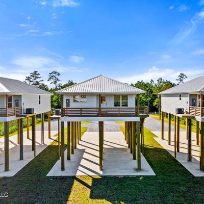 10066 E Bayou View Drive, Bay Saint Louis, MS 39520