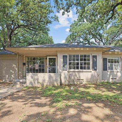 1013 W Inwood Dr, Arlington, TX 76013