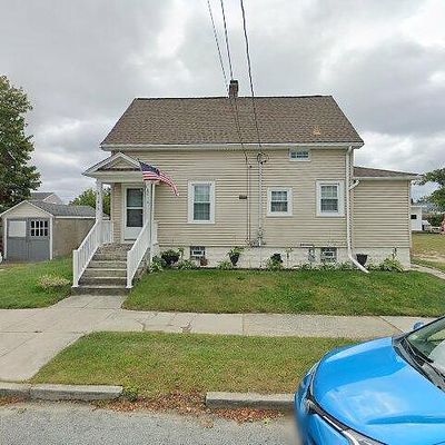 1014 Tacoma St, New Bedford, MA 02745