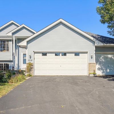 1018 Pioneer Trl Se, Cambridge, MN 55008