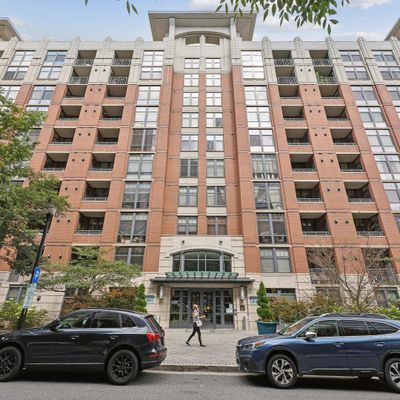 1021 N Garfield St #902, Arlington, VA 22201