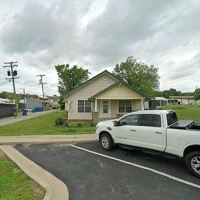 105 2 Nd Ave Ne, Gravette, AR 72736