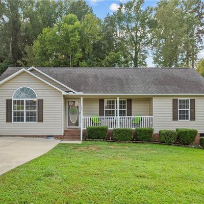 105 Battle Dr, Thomasville, NC 27360