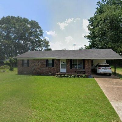 121 Gardenview Dr, Senatobia, MS 38668