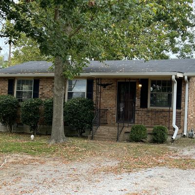 121 W Mcquarry St, Ashland City, TN 37015