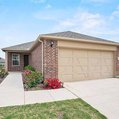 1239 Bright Stars Dr, Aubrey, TX 76227