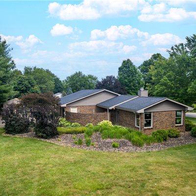 125 Colonial Dr, Clinton, PA 15026