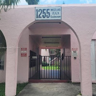 1255 W 53rd St, Hialeah, FL 33012