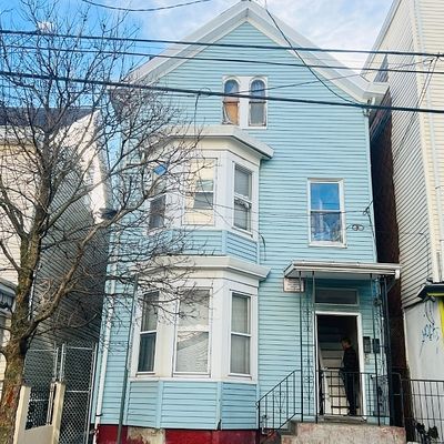 126 16th Ave #2, Paterson City, NJ 07501