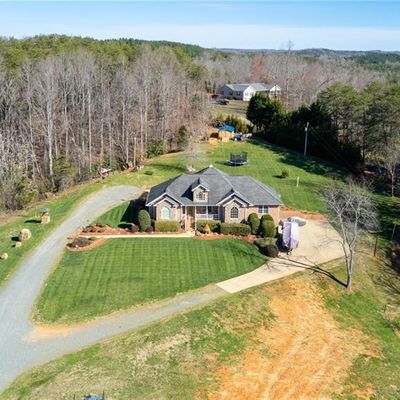 1284 N Pitzer Road, Walnut Cove, NC 27052