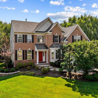 13 Dorchester Ln, Moorestown, NJ 08057