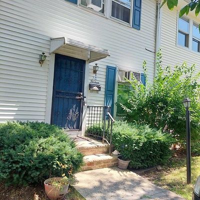 13 Hayward St, East Orange, NJ 07017