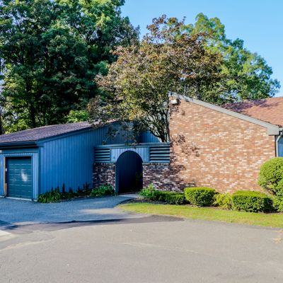 13 Hearthstone Drive #13, Brookfield, CT 06804