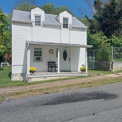 132 Stuart St, New Market, VA 22844