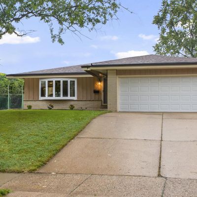 1144 Lawndale Ave, Waukesha, WI 53188