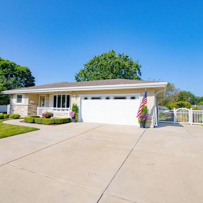 1155 Ontario Dr, Janesville, WI 53545