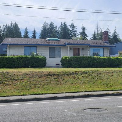 11608 Airport Rd, Everett, WA 98204