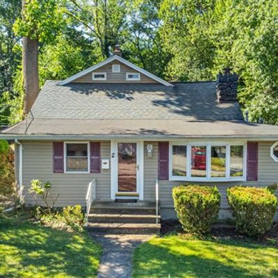 12 Lenape Trl, Wayne, NJ 07470