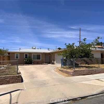 1208 Lillian Dr, Barstow, CA 92311