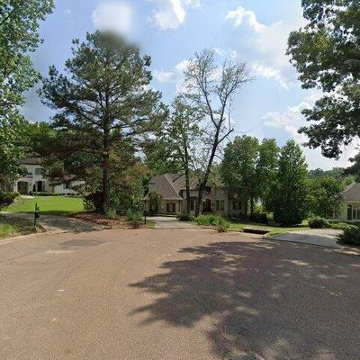 1208 Old Lake Cv, Oxford, MS 38655