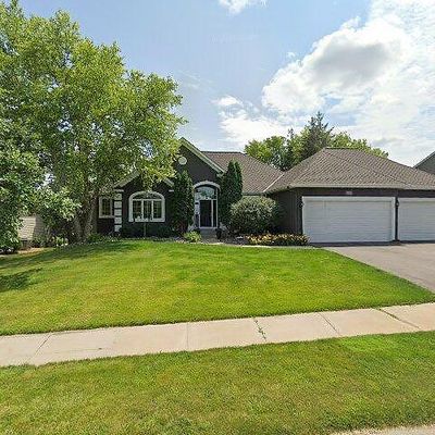 1209 Adrian Dr, Chaska, MN 55318