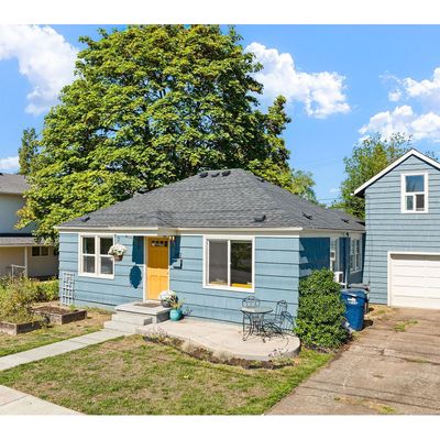 142 E St, Springfield, OR 97477