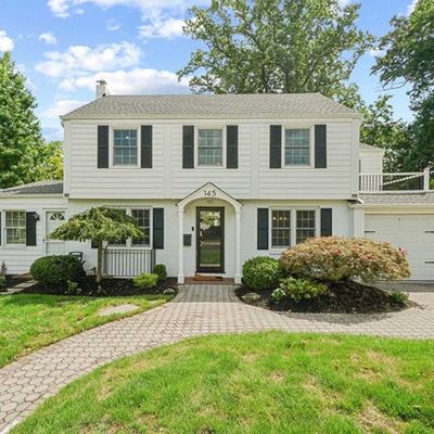 145 Surrey Ln, Tenafly, NJ 07670