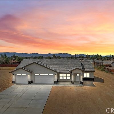 14641 Iroquois Road, Apple Valley, CA 92307