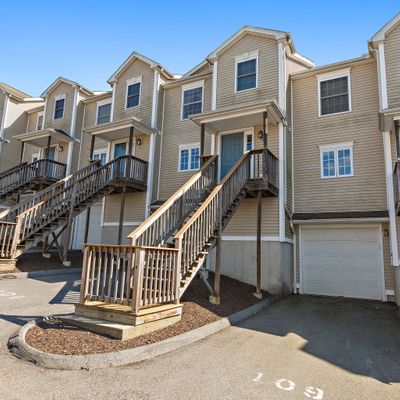 148 Mathewson St #108, Jewett City, CT 06351