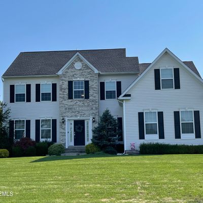 15 Wintergreen Ct, Jackson, NJ 08527