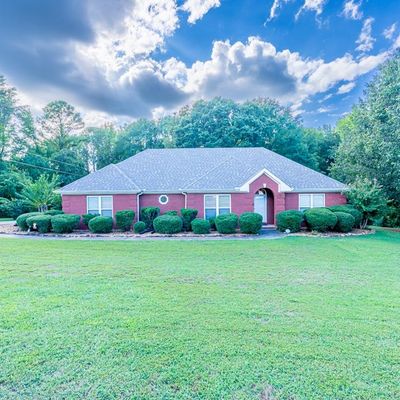 1529 Davis Dr, Tuscumbia, AL 35674