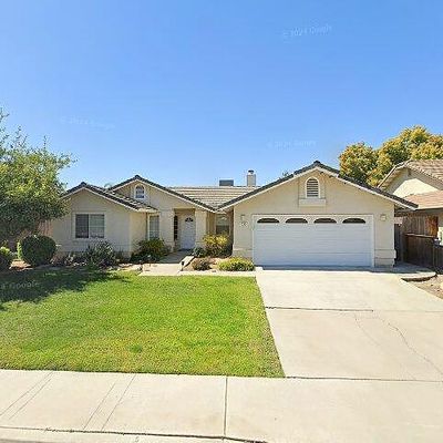 1535 Morgan Dr, Kingsburg, CA 93631