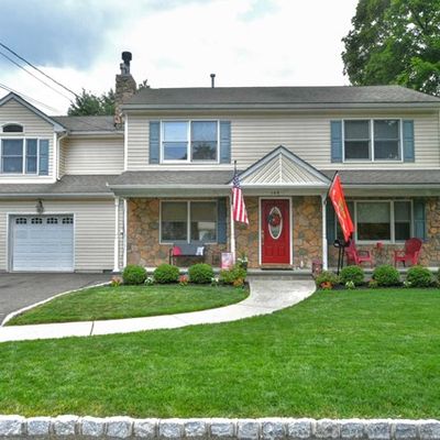 155 Hopkins St, Hillsdale, NJ 07642