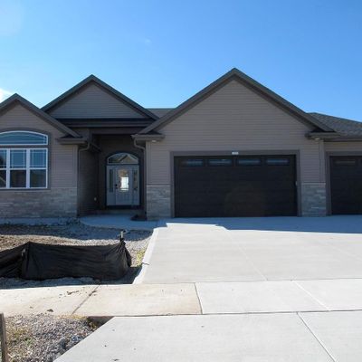 1552 Switchgrass Street, Oconomowoc, WI 53066