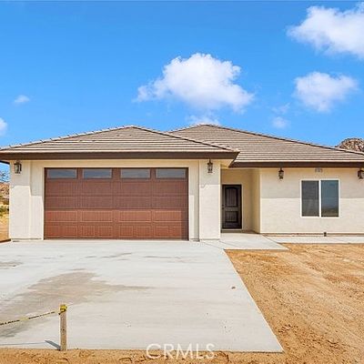 15521 Laguna Seca, Apple Valley, CA 92307