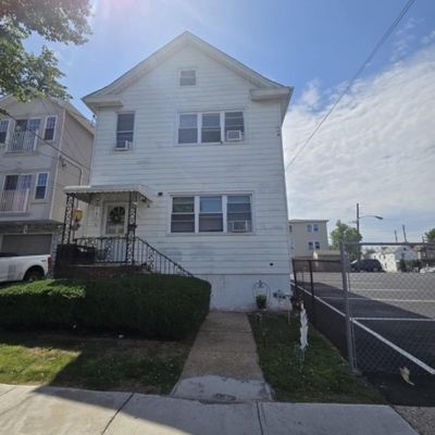 137 Washington Ave #2, Elizabeth City, NJ 07202