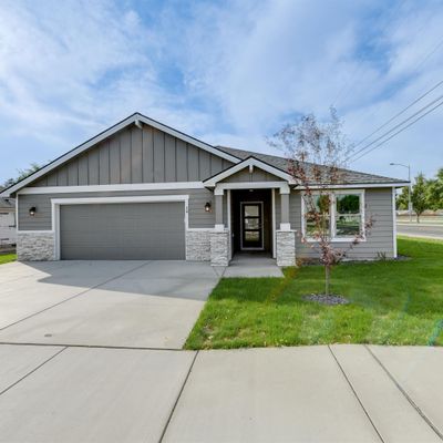 14 E 22 Nd Pl, Kennewick, WA 99337