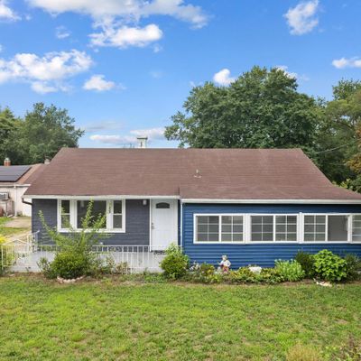 141 S Dennis Dr, Clayton, NJ 08312