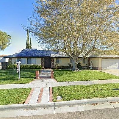 1701 Staffordshire Dr, Lancaster, CA 93534