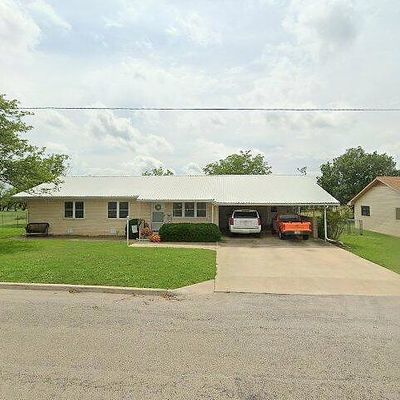 1701 Trent St, Goldthwaite, TX 76844